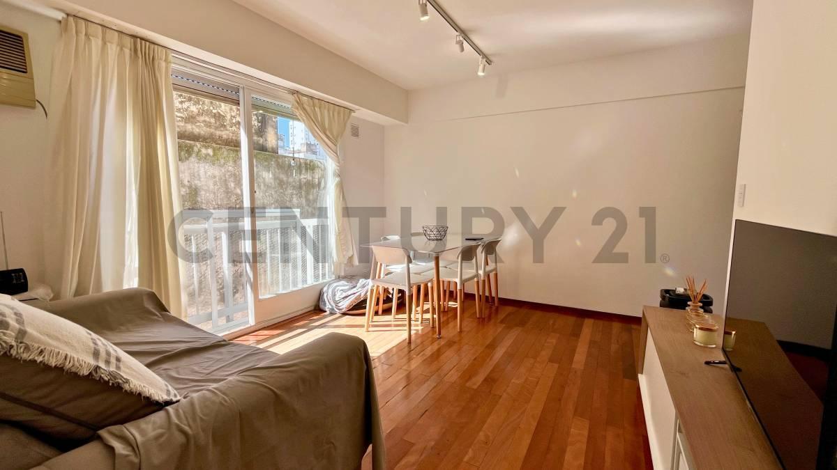 Foto de Venta | Departamento de 1 dormitorio reciclado, orientado al norte en, imagen 2