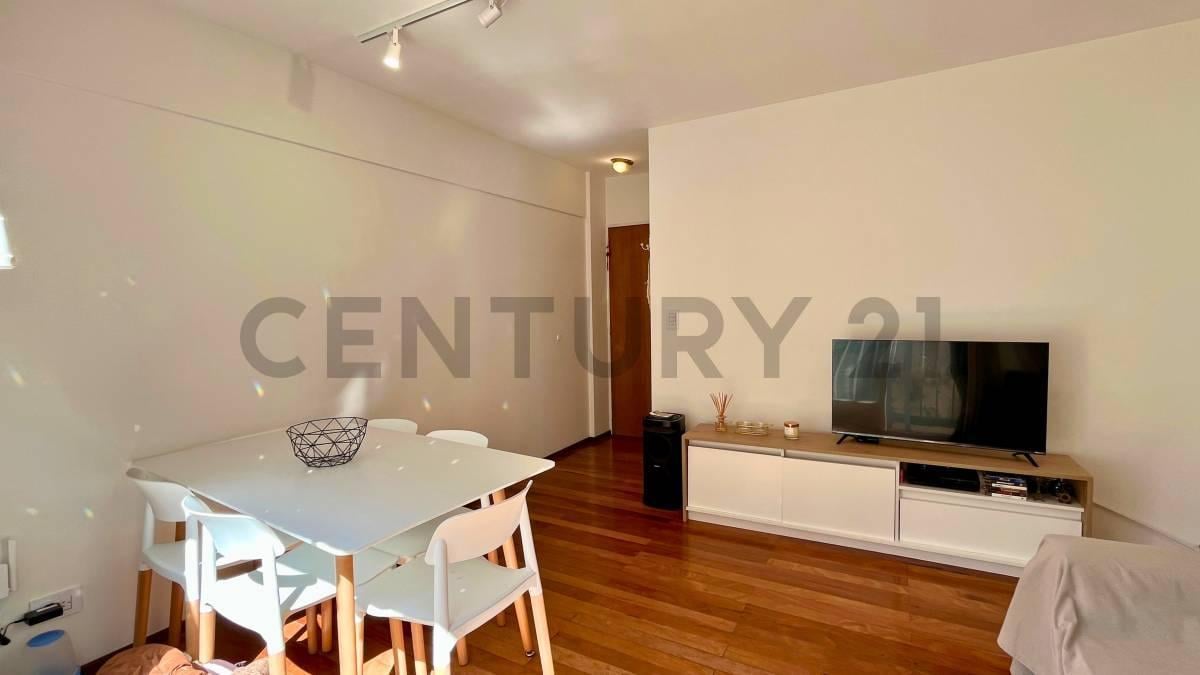 Foto de Venta | Departamento de 1 dormitorio reciclado, orientado al norte en, imagen 3