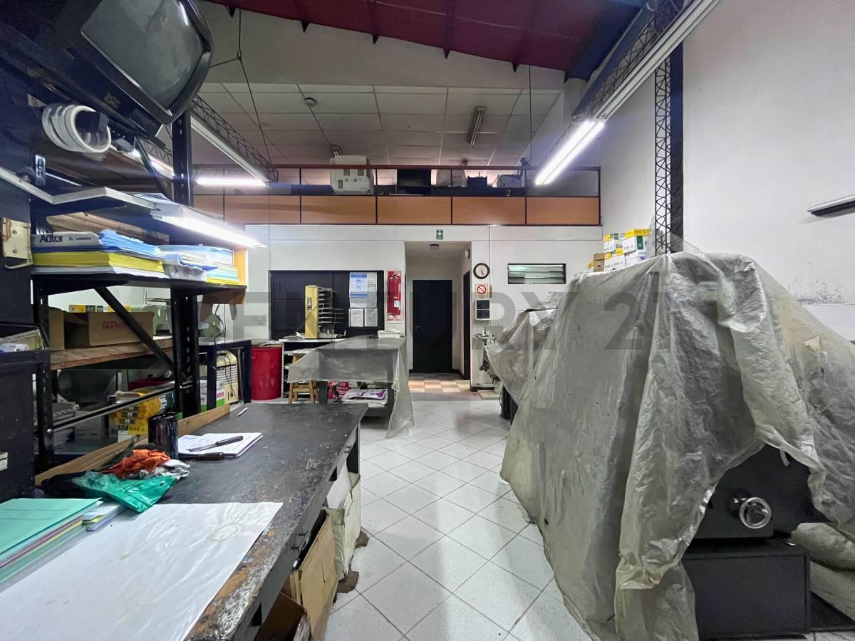 Foto de Venta Local comercial + Depósito en Centro, Rosario | Ideal inversión o, imagen 3