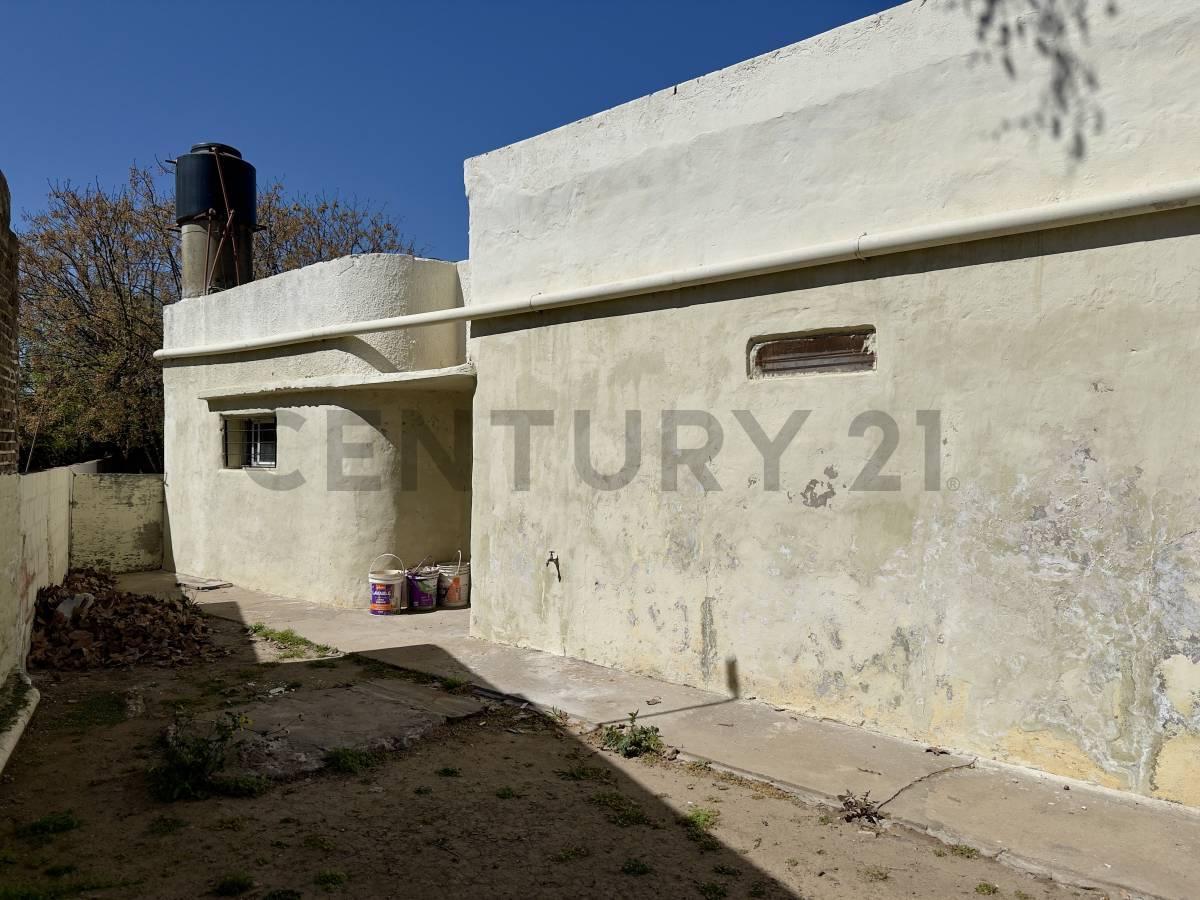 Foto de Lote 565 m² con 2 locales y 2 viviendas – Frente a Plaza Principal, imagen 2