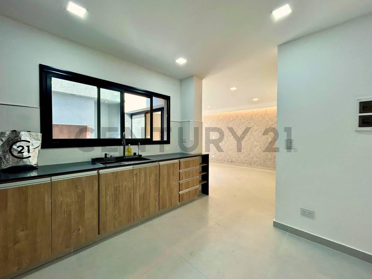 Foto de Venta Casa de pasillo de 2 Dormitorios con patio exclusivo en, imagen 3