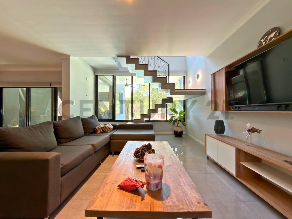 Foto de VENTA | Casa de 3 Dormitorios con pileta y quincho | Brisanova, Pueblo, imagen 2