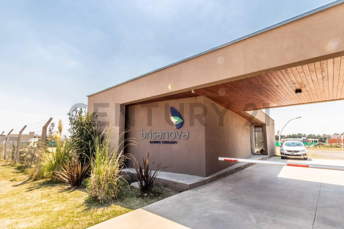 Foto de Venta Lote de 367 m² en Barrio Cerrado Brisanova, Pueblo Esther | Listo, imagen 1