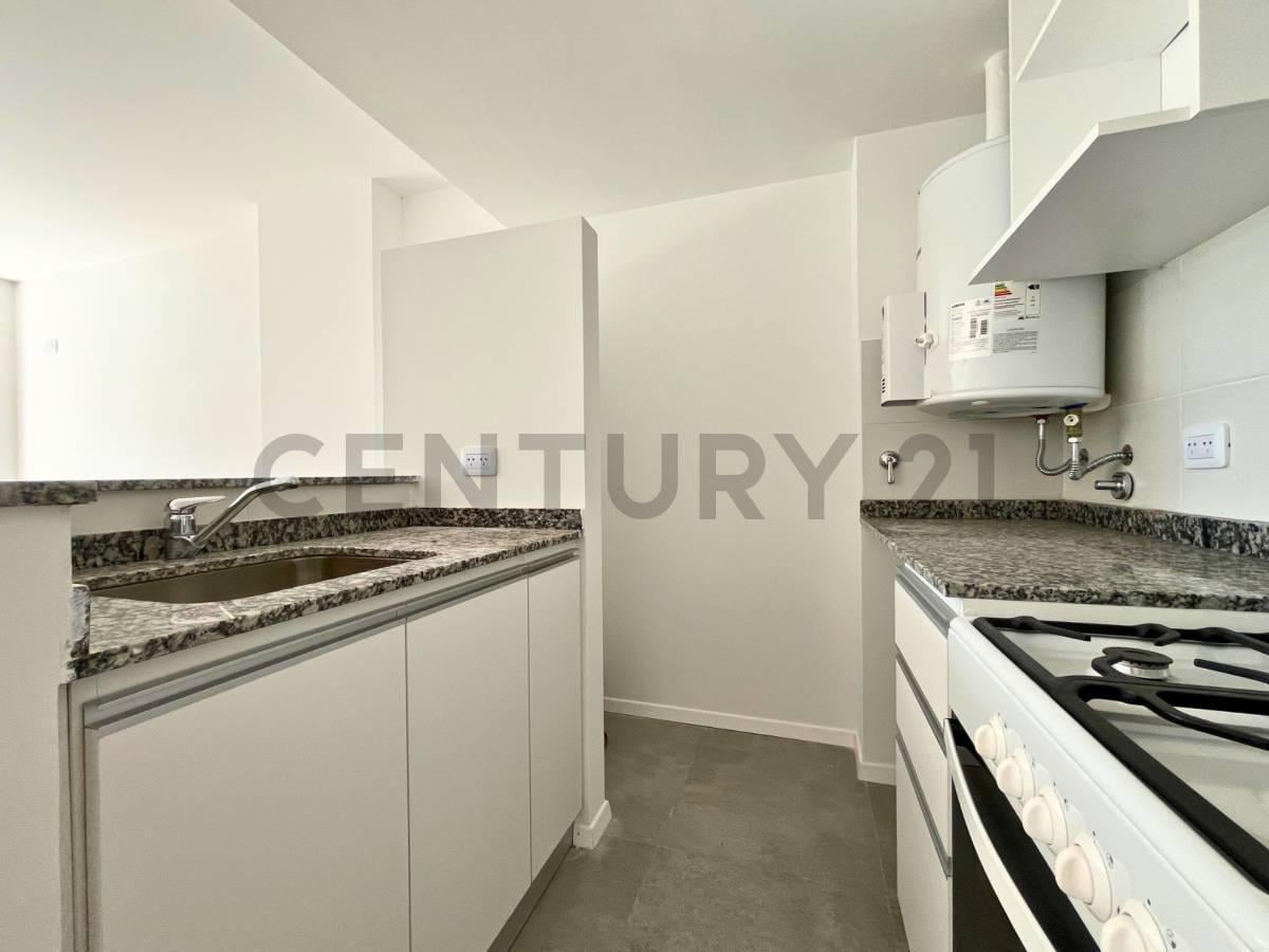 Foto de Venta Departamento de 1 Dormitorio con patio exclusivo | Centro, Rosario, imagen 5