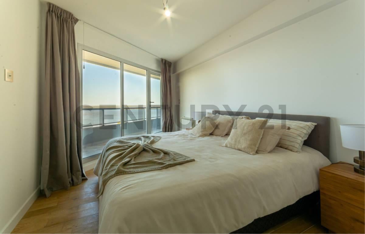 Foto de Venta Departamento 2 Dormitorios con vista al río y cochera en Martin, imagen 2