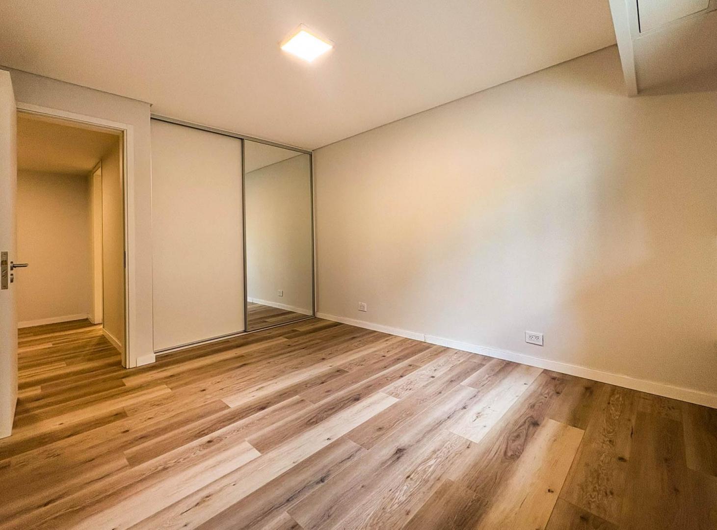 Foto de Venta Dúplex de 2 Dormitorios con balcón y amenities en Centro, Rosario, imagen 5