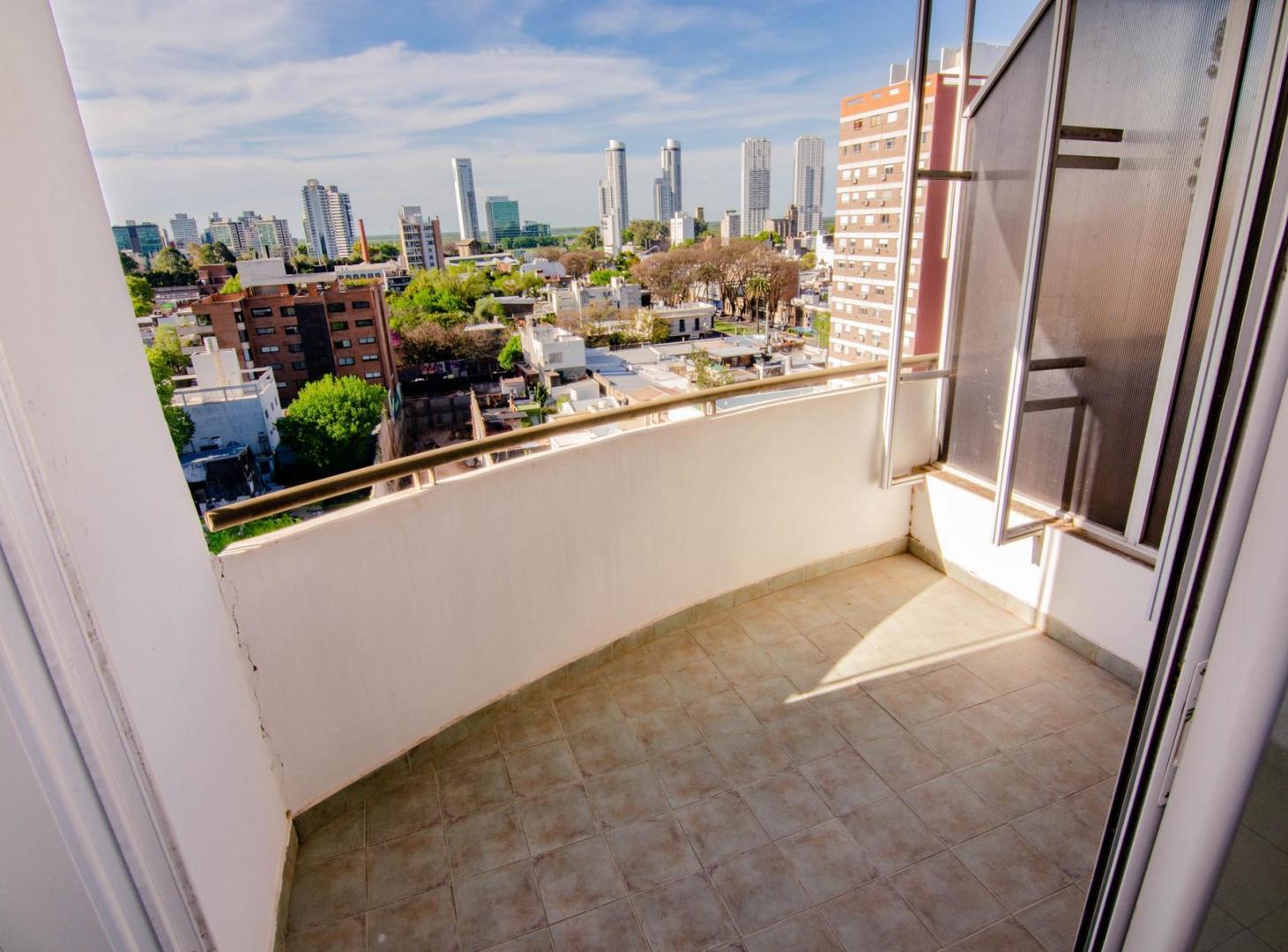 Foto de Venta Departamento de 1 Dormitorio con balcón en Pichincha, Rosario, imagen 2