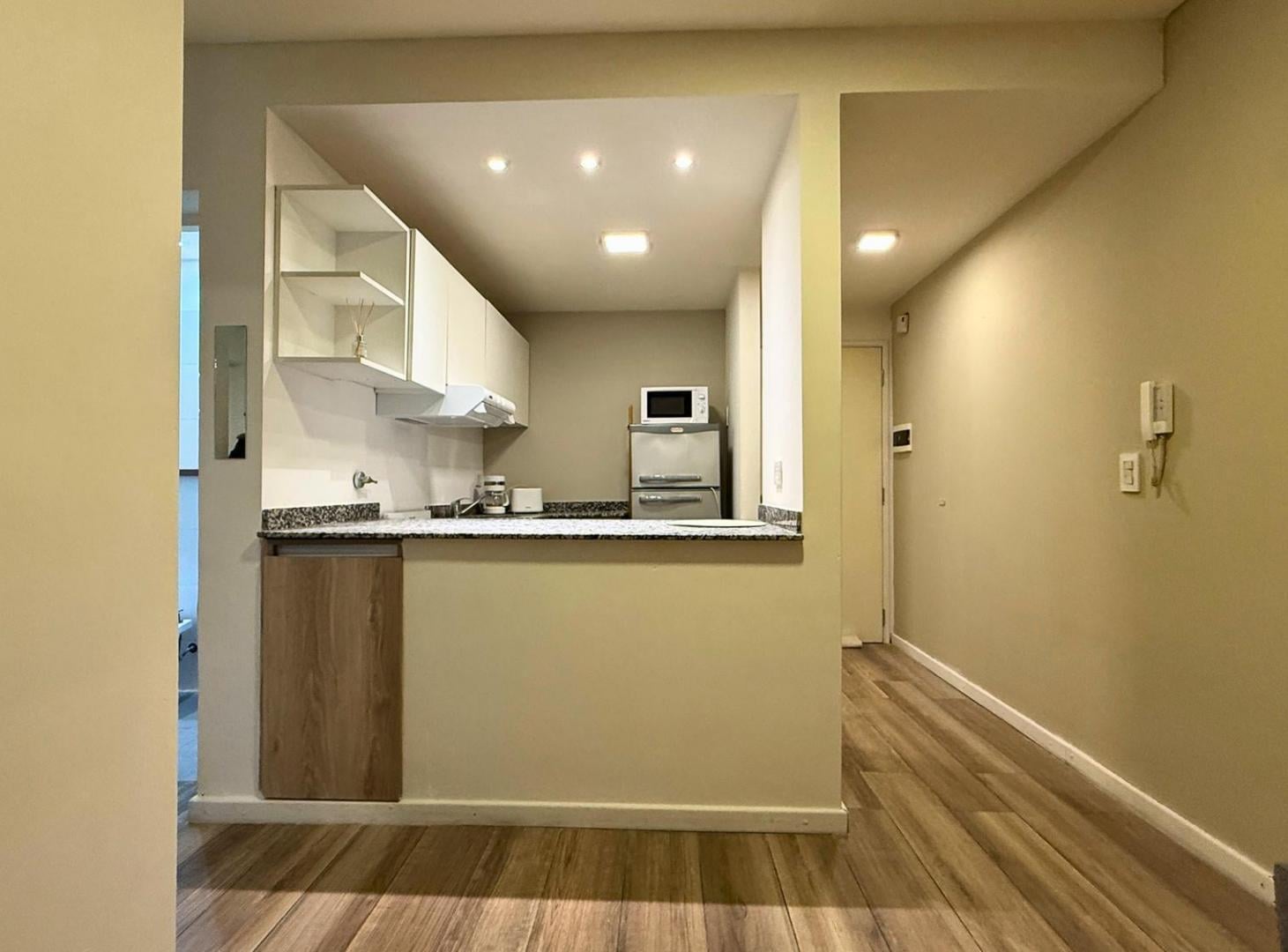 Foto de Venta Departamento de 1 Dormitorio amoblado en Centro, Rosario, imagen 3