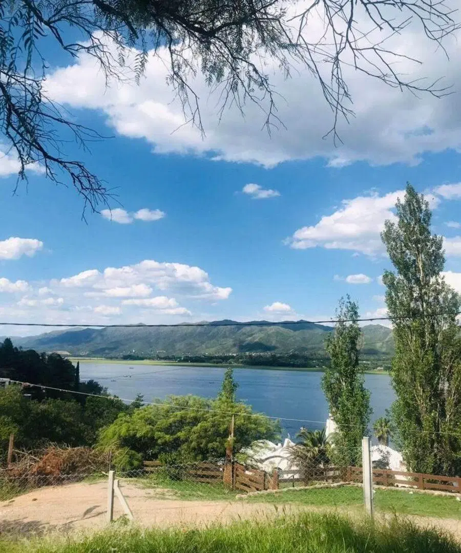 Casa con vista al lago en alquiler Anual Villa Parque Siquiman 4
