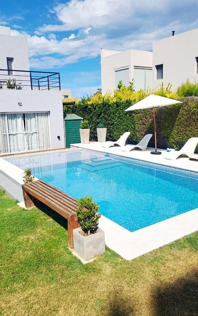 Casa de dos plantas super completa en alquiler temporario | San Matías | Escobar | Machwitz