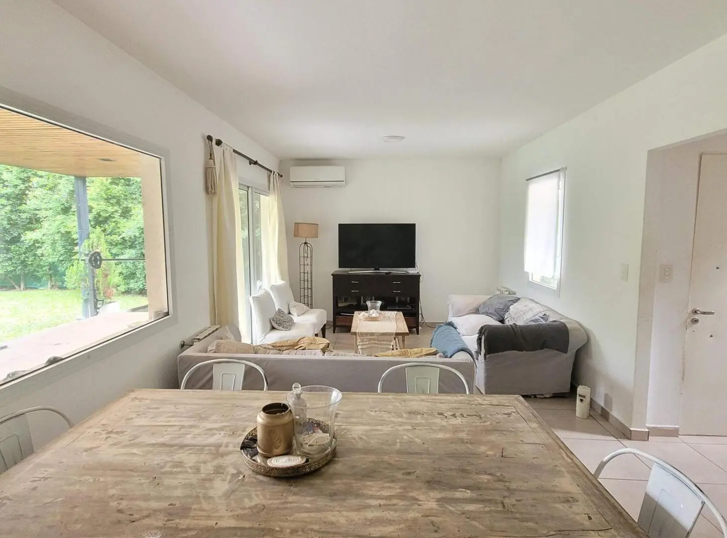 Casas de San Patricio | Venta | Muy linda casa de 5 ambientes, con pileta y gran cerco verde 2