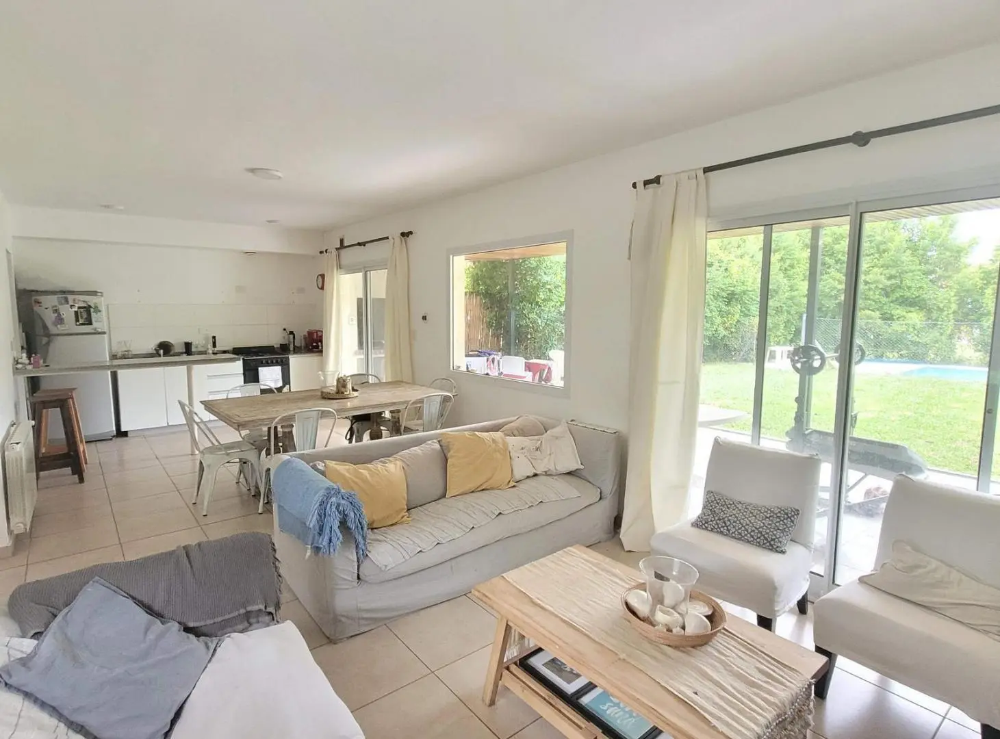Casas de San Patricio | Venta | Muy linda casa de 5 ambientes, con pileta y gran cerco verde 4