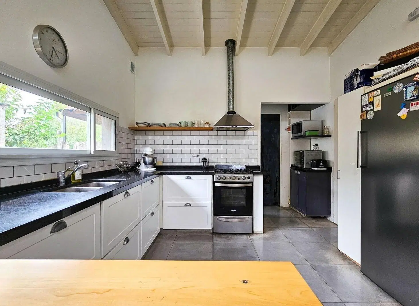 San Matías | Venta | Casa de 3 dormitorios y playroom en una planta en lote arbolado 3