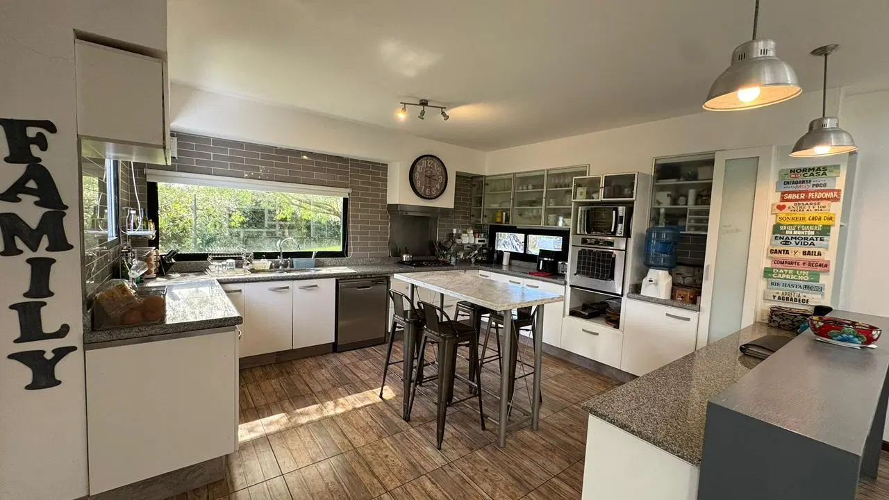 Gran propiedad de 6 ambientes con pileta | Lote en esquina | San Matías | Maschwitz | Escobar 8