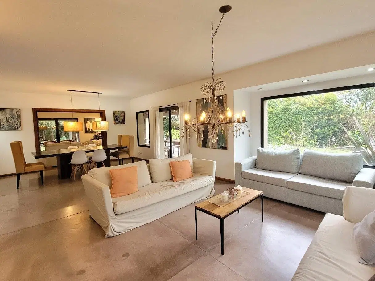 Casa estilo neoclásico de 6 ambientes con pileta en venta | Las Beatrices | Pilar 2