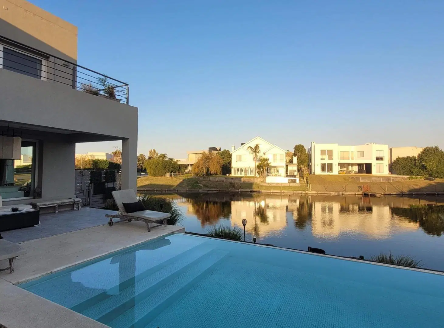 Los Alisos . Nordelta | Venta | Casa de 7 amb con vista al lago y pileta de borde infinito 4