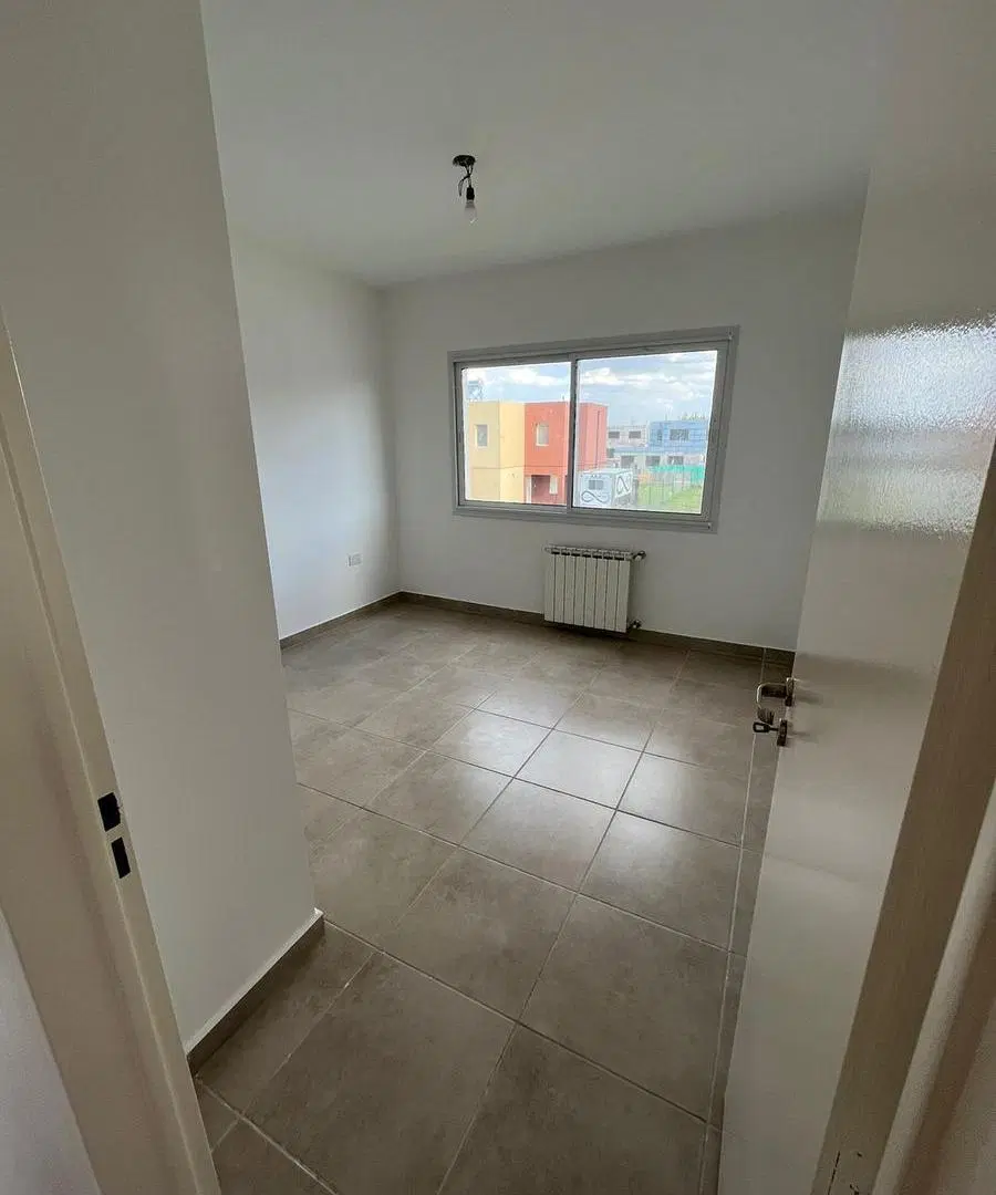 Casas de Santa Ana | Alquiler | Interesante casa de 5 ambientes con pileta 3