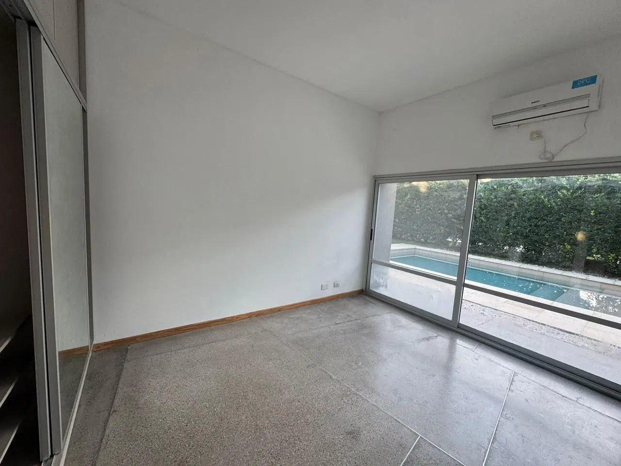 Casa en alquiler o venta en una planta con pileta | Lote interno | San Matías | Maschwitz | Escobar 3