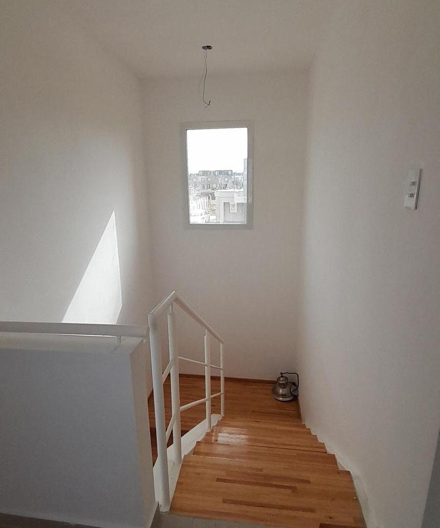 Foto de Casas de Santa Ana | Alquiler | Casa de 4 ambientes con galería y jardín, imagen 2