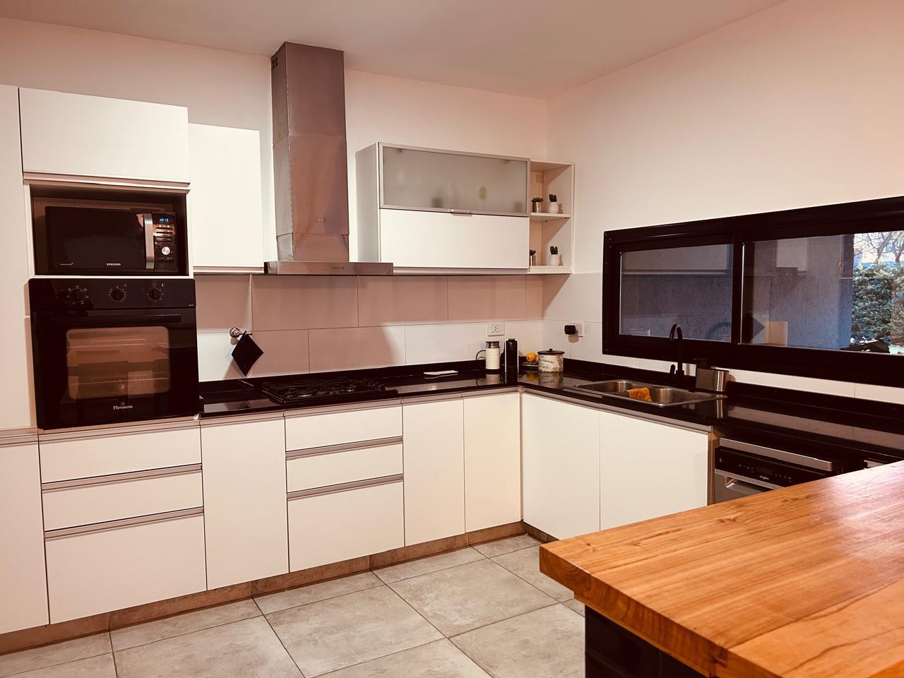 Foto de Casa en lote interno con pileta en alquiler | San Matias | Escobar |, imagen 4