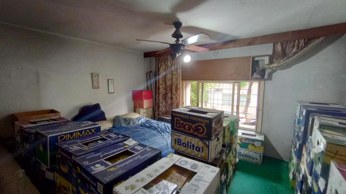 Foto de Casa de 4 ambientes en Parque Chacabuco, cochera y local comercial, imagen 5