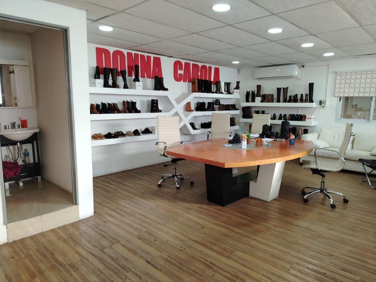 Foto de Galpón de 580 m con Oficinas y Salón, imagen 4
