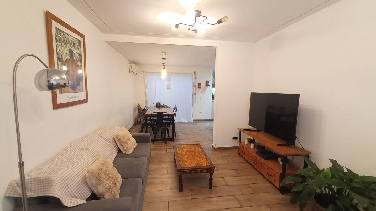 Foto de CASA 5 AMBIENTES | 3 DORMITORIOS | COCHERA | PATIO | TERRAZA | 4 AÑOS, imagen 3
