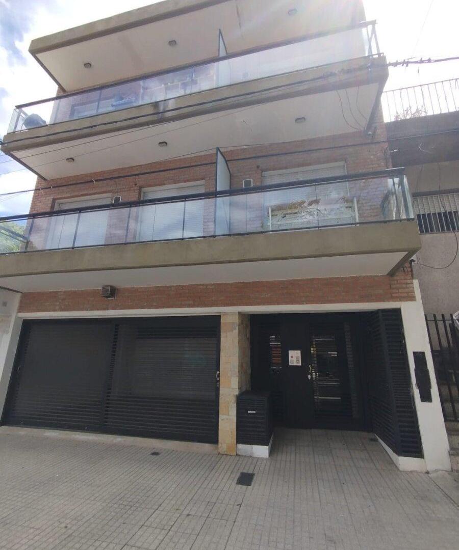 Foto de ALQUILO MONOAMBIENTE CON PATIO - GARIBALDI Y SAN MARTIN, imagen 2
