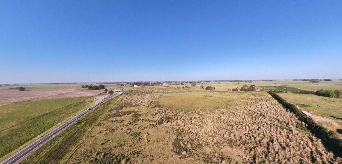 Foto de Campo en venta de 4.38 Hectareas ubicado en Campos de Cañuelas, imagen 2