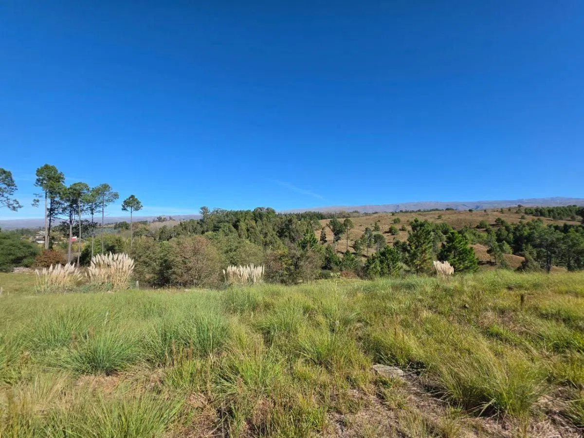 Terreno de 900 m2, ubicado en Villa Yacanto 5