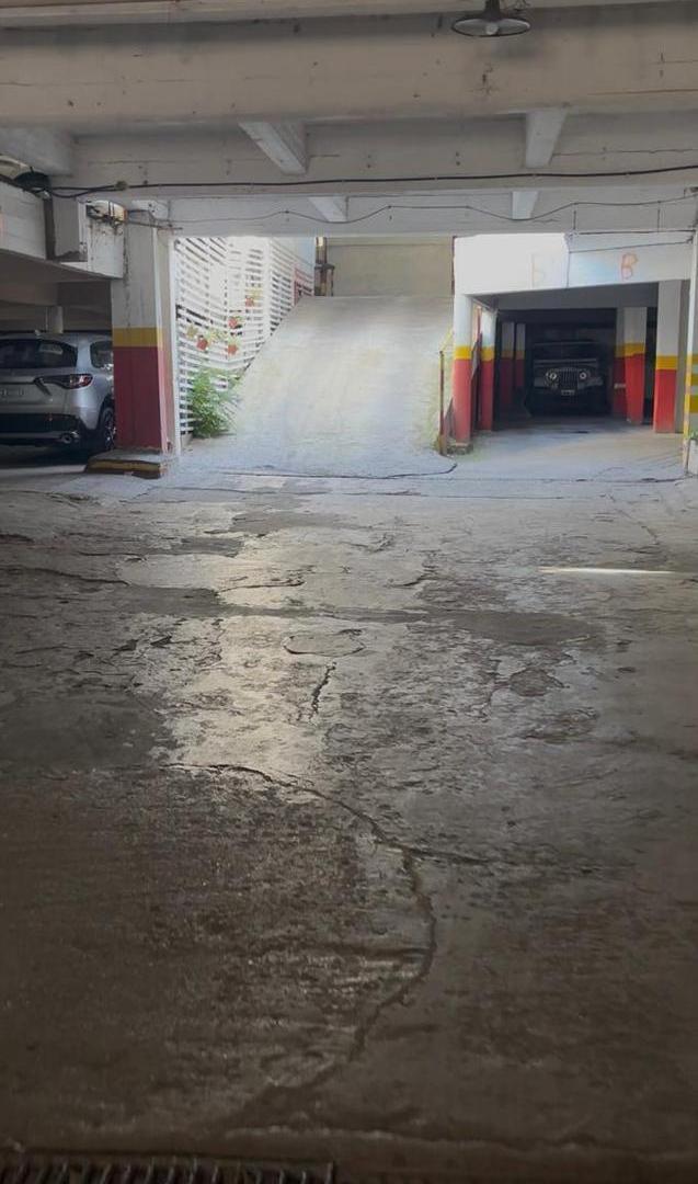 Foto de Cochera cubierta de 2200M2 + Depto 3 amb - Nueva Pompeya, imagen 4