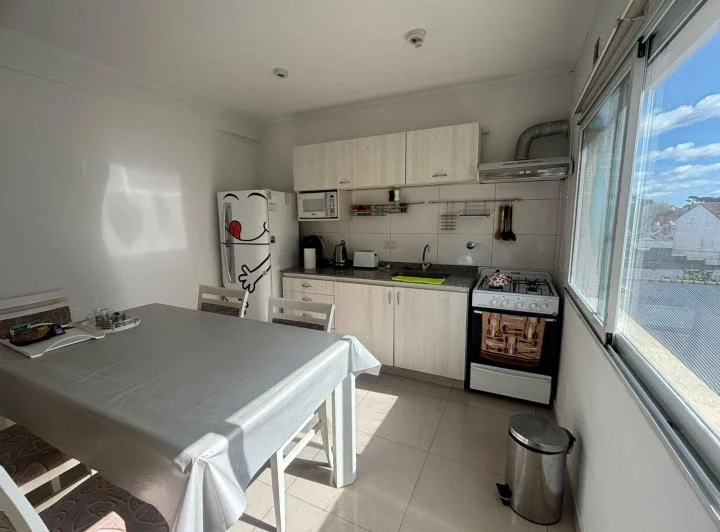 Alquiler 24 meses departamento de 2 ambientes amoblado en San José 4