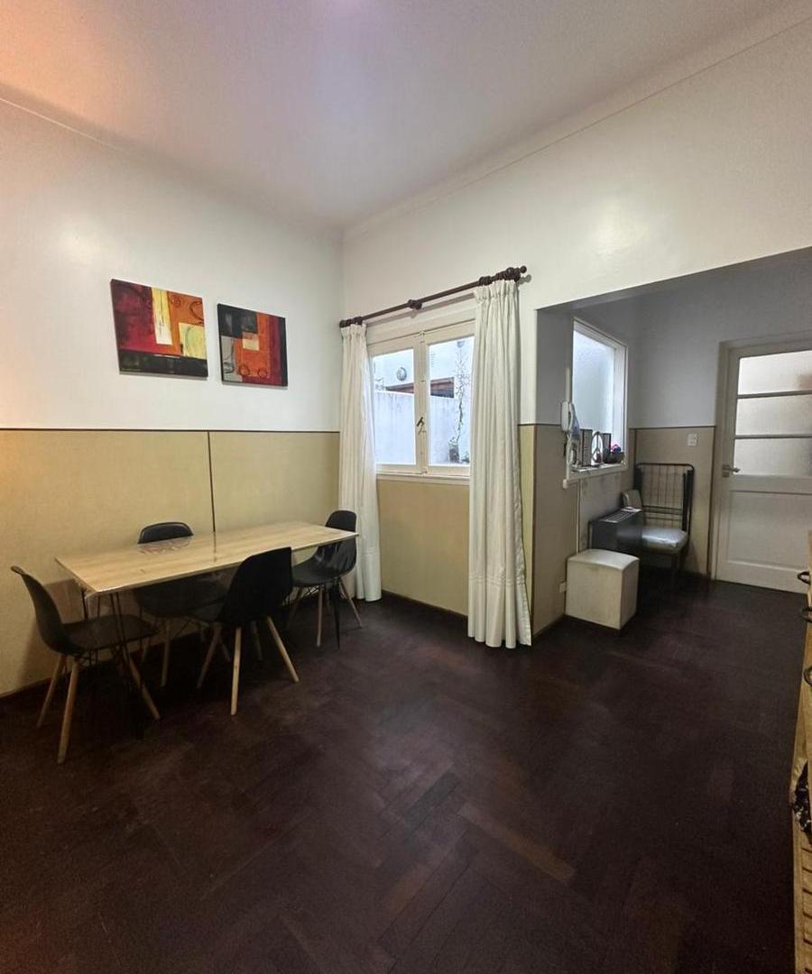 Venta departamento de 3 ambientes en planta baja con patio interno en Macrocentro