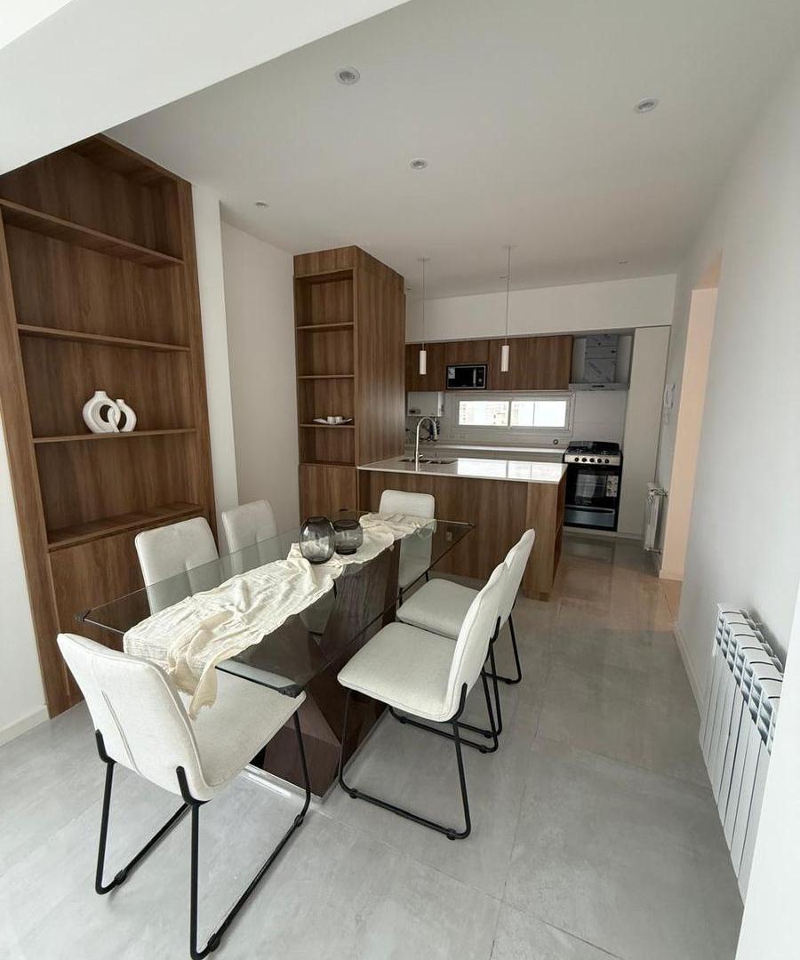 Foto de Venta departamento 3 ambientes con balcón, reciclado y amoblado en zona, imagen 4