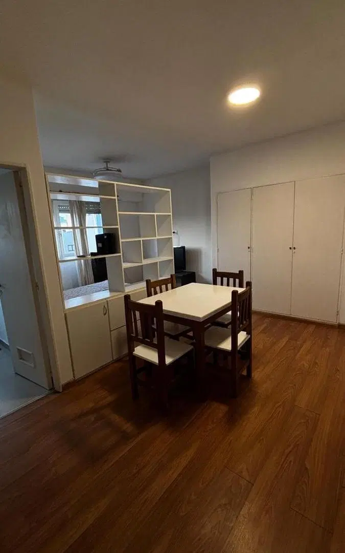 Alquiler monoambiente lateral abierto, en zona Aldrey 2