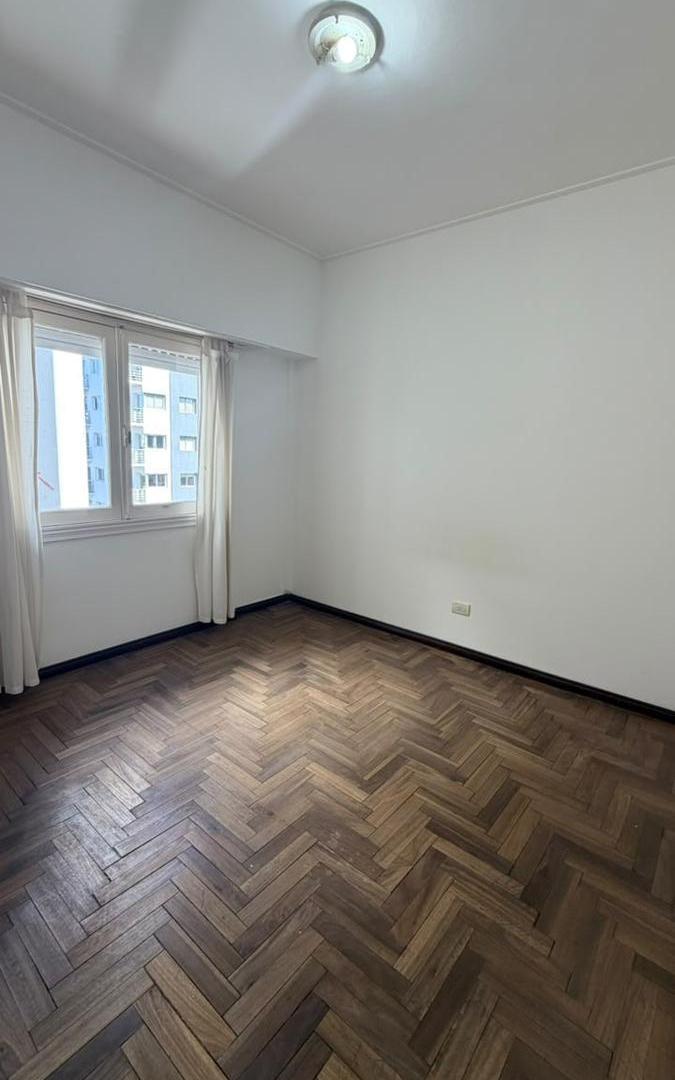 Foto de Alquiler departamento 2 ambientes al lateral abierto zona Centro, imagen 1