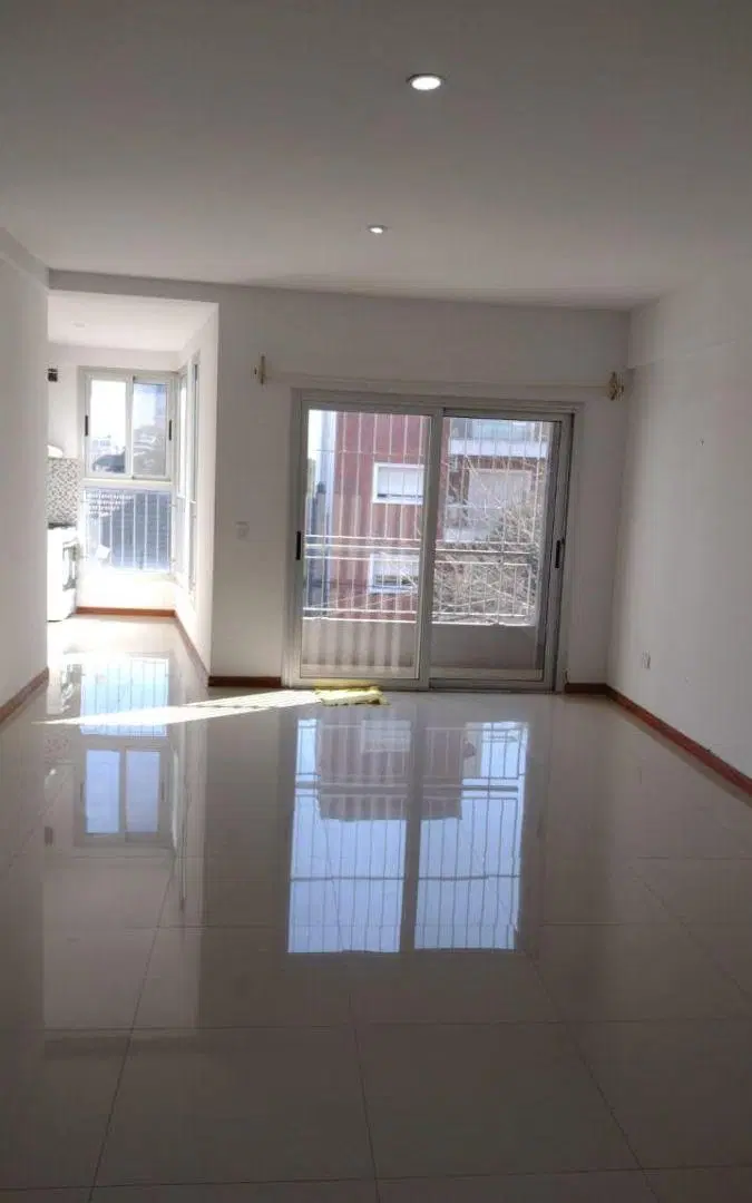 Departamento 2 ambientes en alquiler .... Moreno centro!!! 1