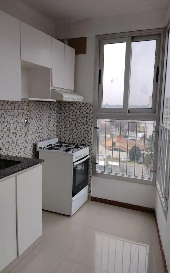 Departamento 2 ambientes en alquiler .... Moreno centro!!! 3