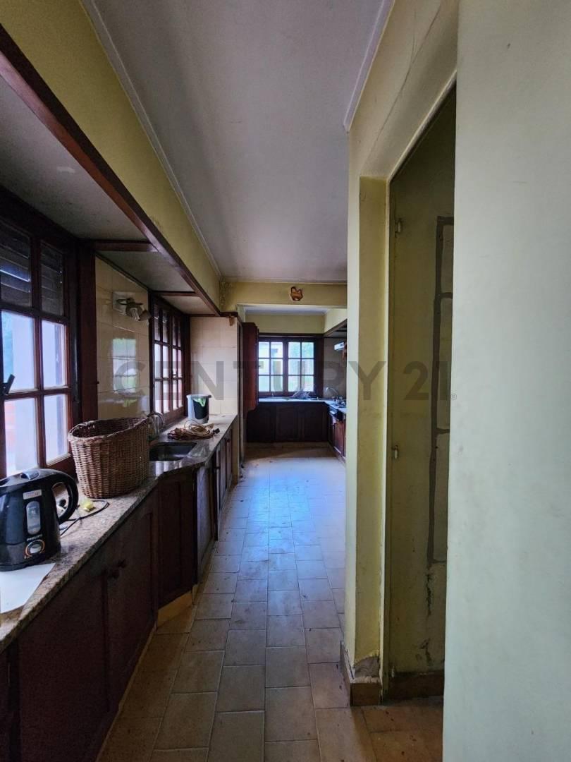 7 Entre 41 y 42. Casa en Venta a Reciclar. La Plata. 3