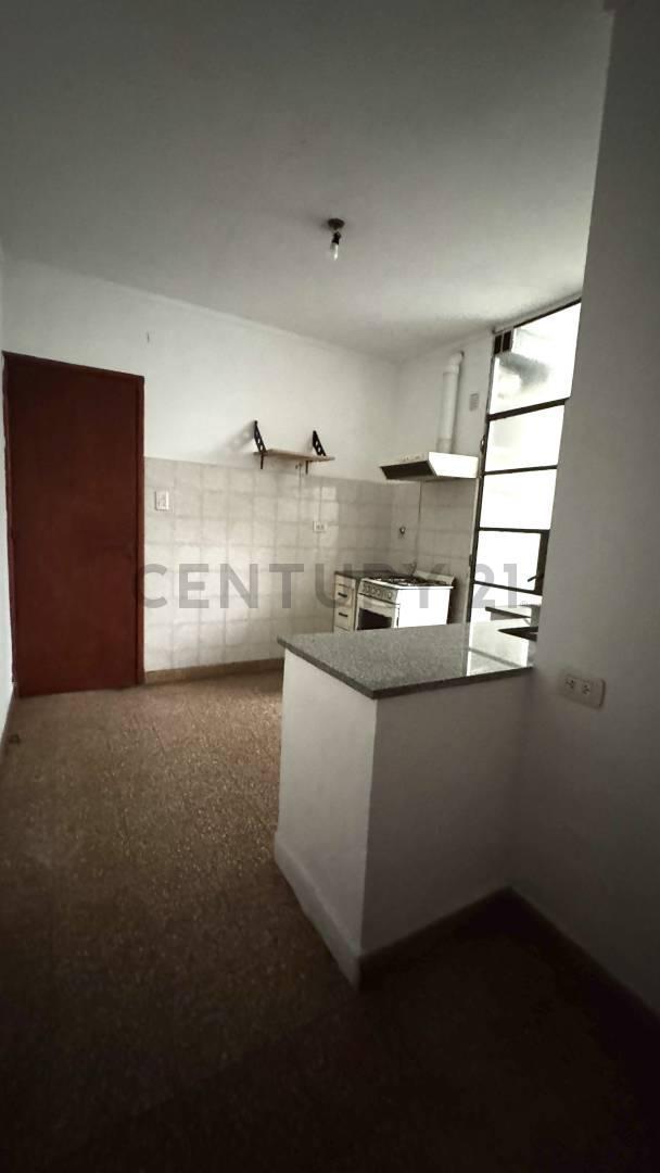 55 Esquina 6. Departamento en Venta 3 Dorm., La Plata 4