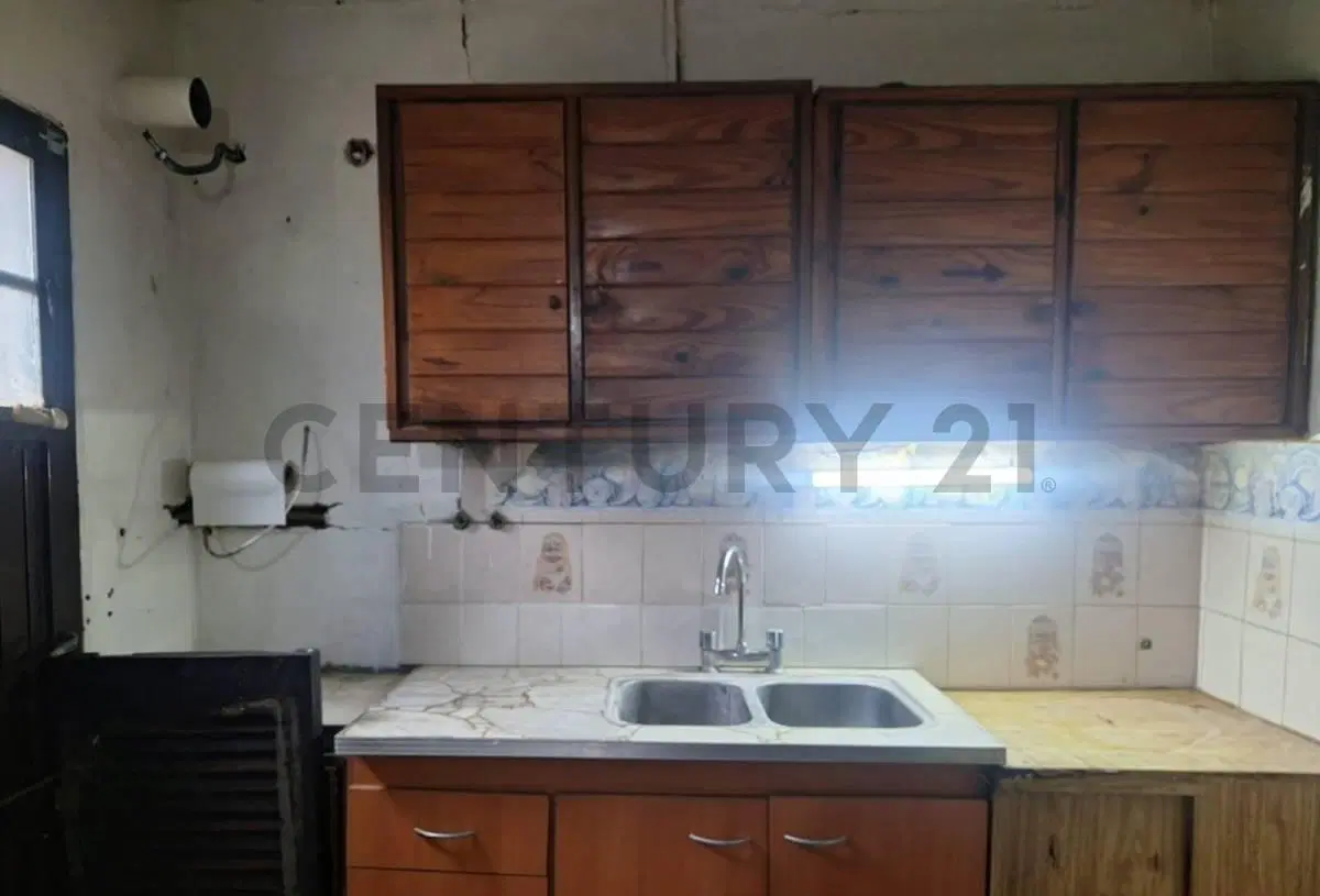 36 esq. 136, San Carlos. Casa en venta 3