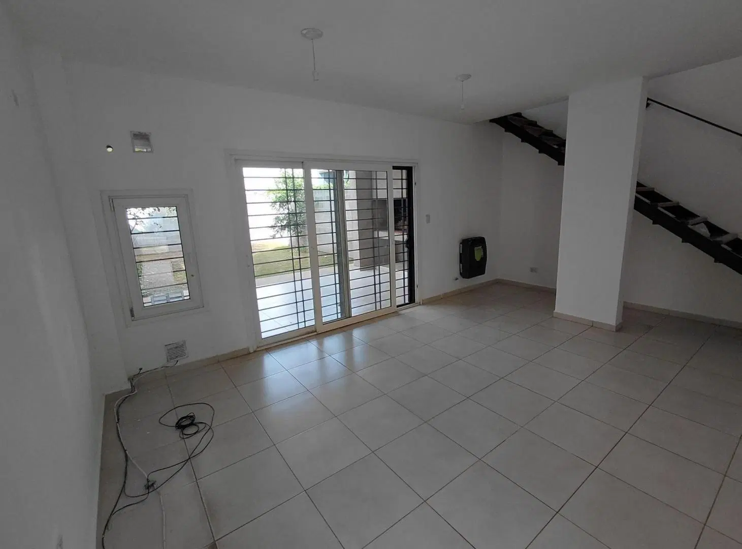 Duplex 3 dormitorios en Alquiler en barrio Nuevo Poeta Lugones 5