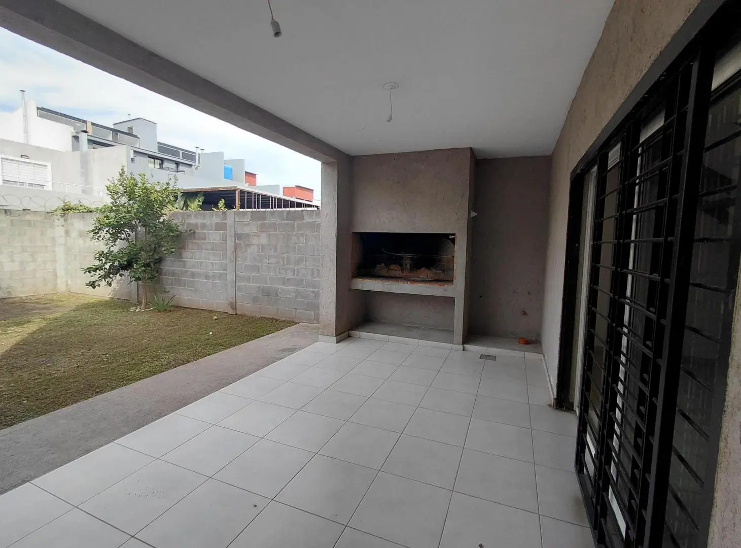 Duplex 3 dormitorios en Alquiler en barrio Nuevo Poeta Lugones 2