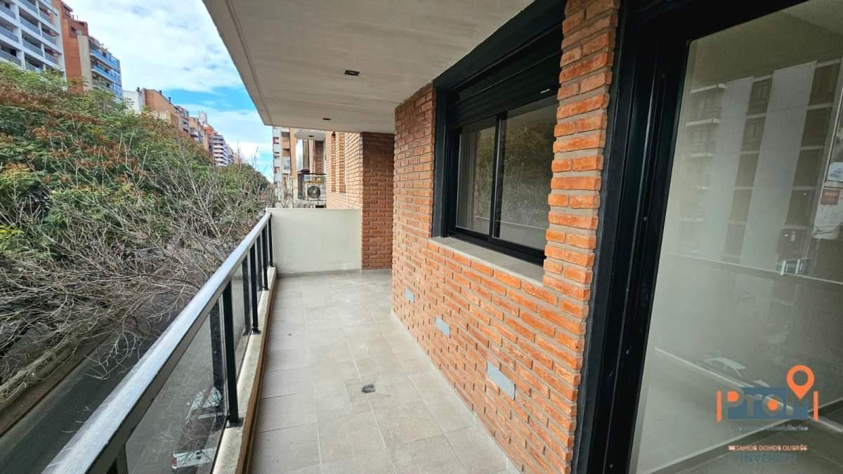 Ituzaingó 400 esquina Bv Illia dos dormitorios Frente gran balcón