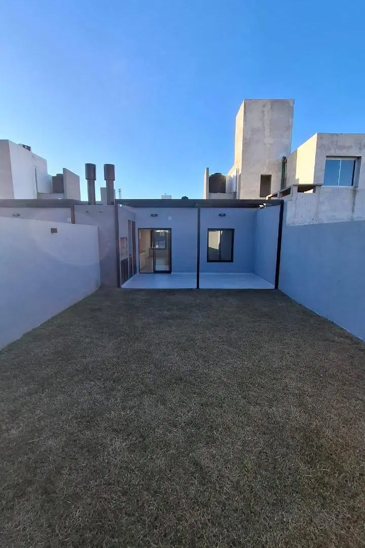 CASA 2 DORMITORIOS EN ALQUILER DOCTA 5