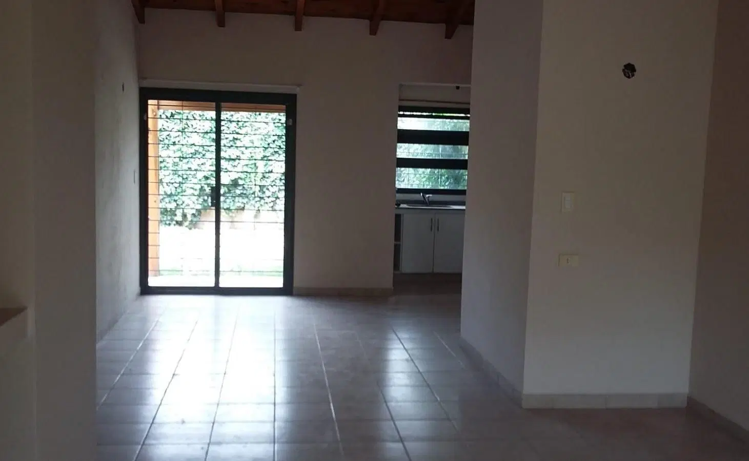 CASA 2 DORMITORIOS EN ALQUILER NUEVO POETA LUGONES 4