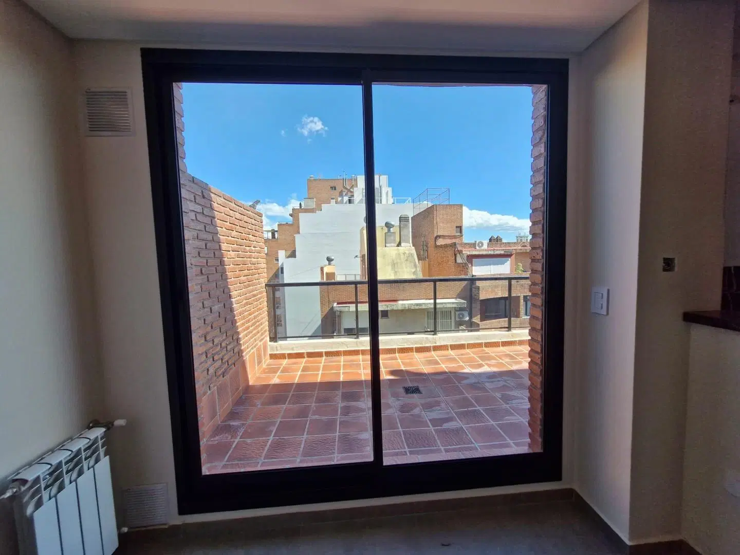 Ituzaingó 400 Dúplex 1 dormitorio 2 baños terraza con asador frente 5