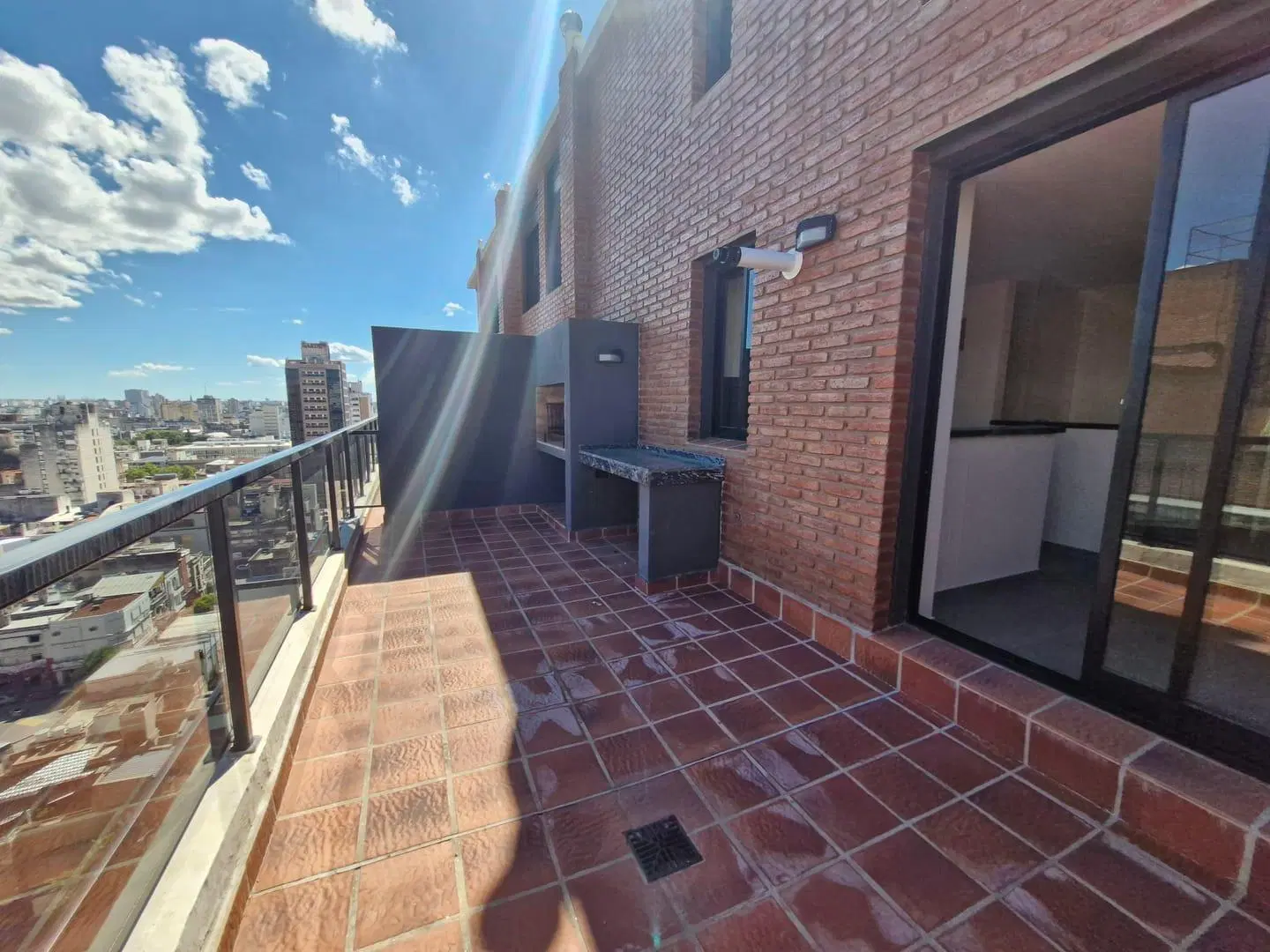 Ituzaingó 400 Dúplex 1 dormitorio 2 baños terraza con asador frente 2