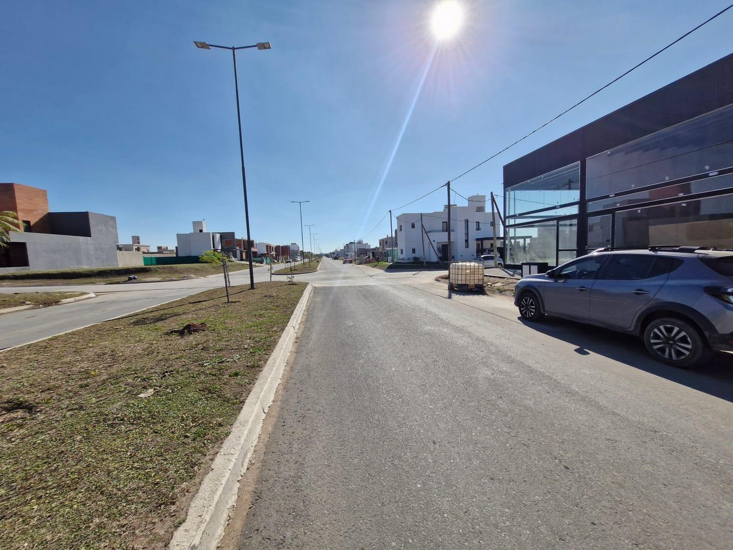 Foto de Docta Local comercial en Alquiler con 2 baños sobre Bv Principal de, imagen 1