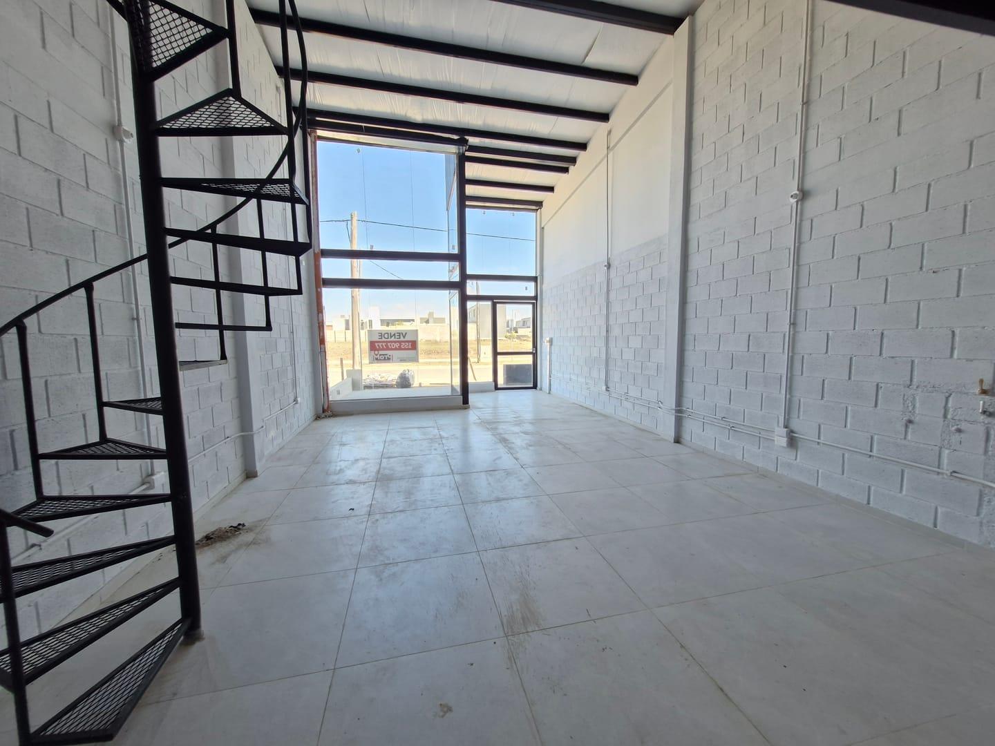 Foto de Docta Local comercial en Alquiler con 2 baños sobre Bv Principal de, imagen 2
